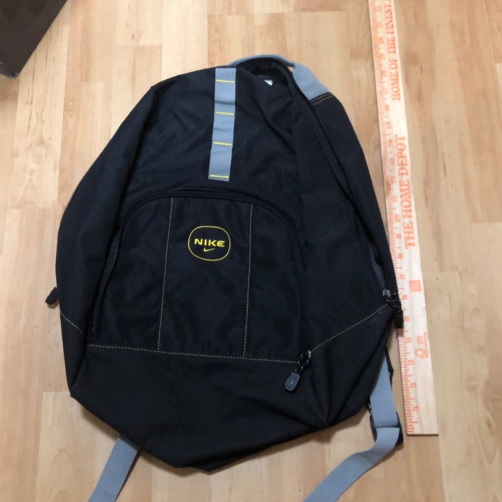 Backpack - Picture 6 of 7